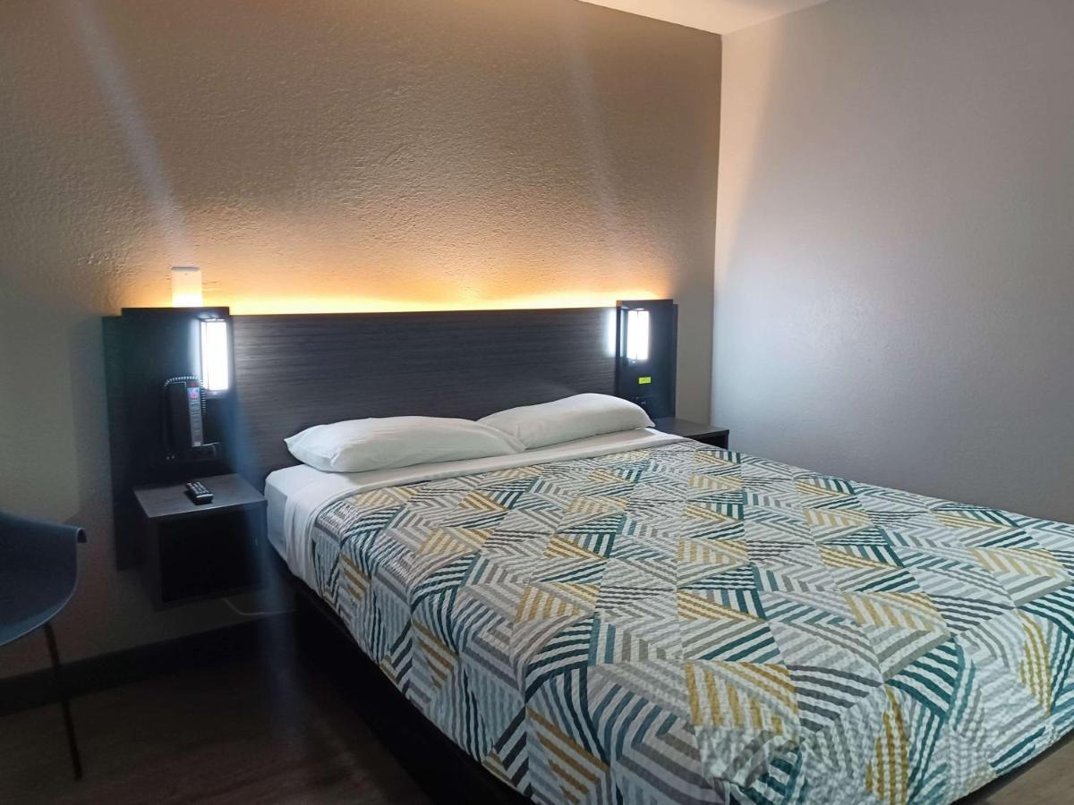 Motel 6-Fresno, Ca - Blackstone North Zewnętrze zdjęcie