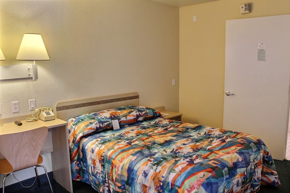 Motel 6-Fresno, Ca - Blackstone North Zewnętrze zdjęcie