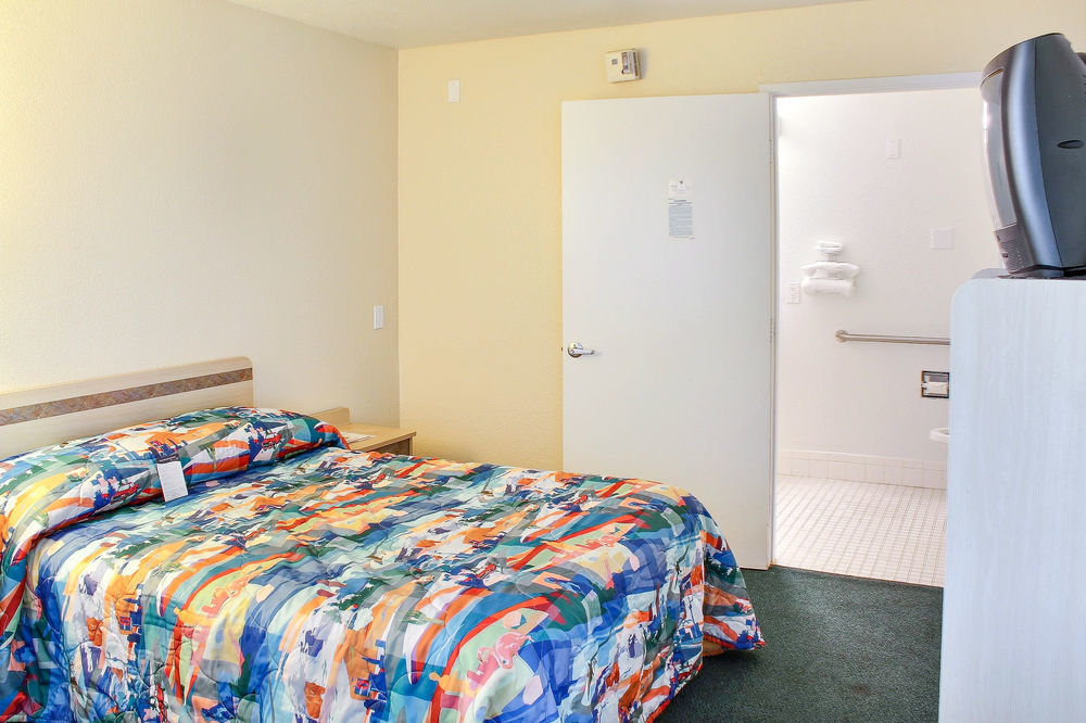 Motel 6-Fresno, Ca - Blackstone North Zewnętrze zdjęcie