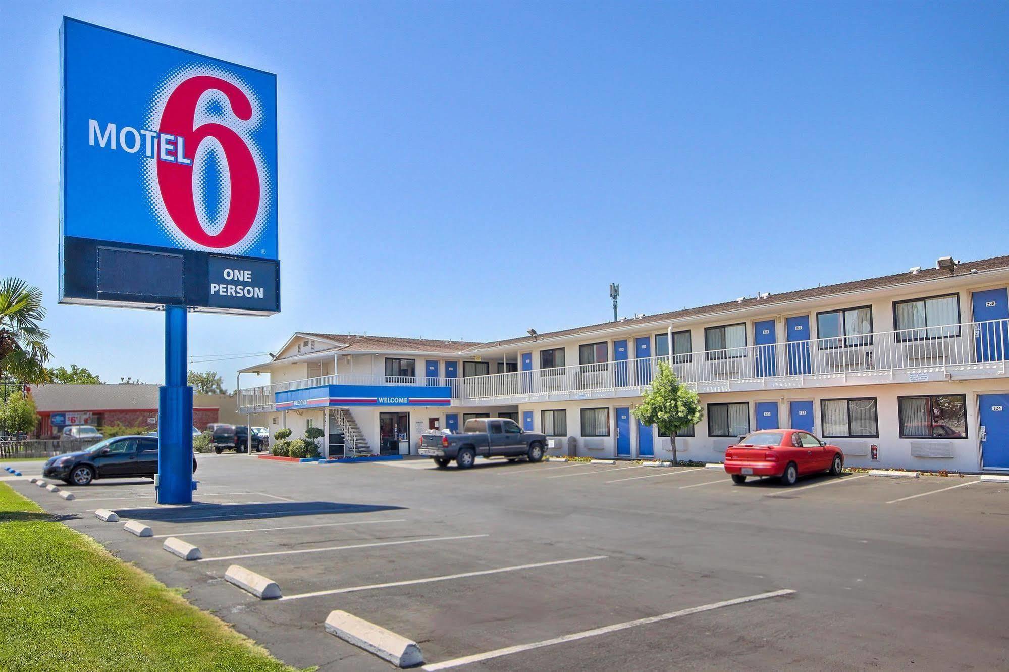 Motel 6-Fresno, Ca - Blackstone North Zewnętrze zdjęcie